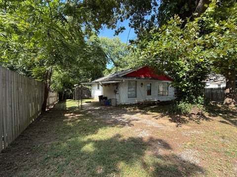 Tiny photo for 626 W Rigdon Street, Carbondale, IL 62901 (MLS # 12735347)