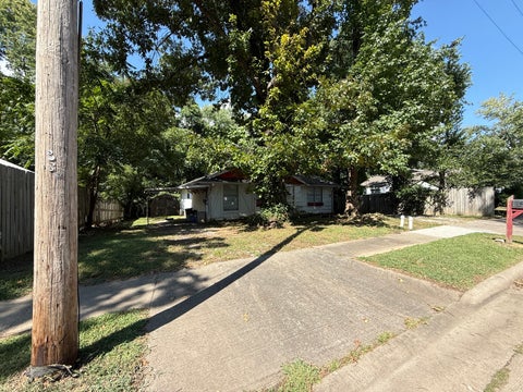 Tiny photo for 626 W Rigdon Street, Carbondale, IL 62901 (MLS # 12735347)