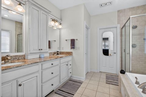 Tiny photo for 4017 Kathleen Way, Davenport, IA 52807 (MLS # 12616219)