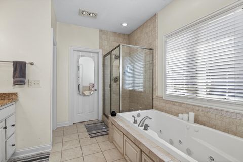 Tiny photo for 4017 Kathleen Way, Davenport, IA 52807 (MLS # 12616219)