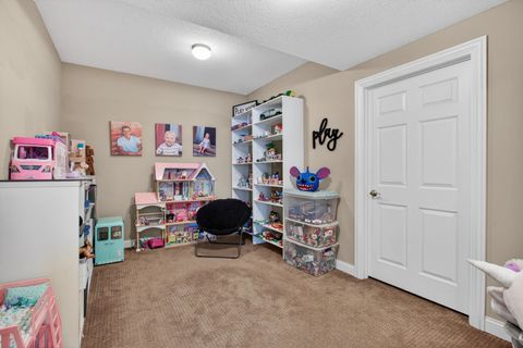 Tiny photo for 4017 Kathleen Way, Davenport, IA 52807 (MLS # 12616219)