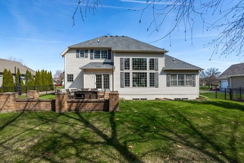 Tiny photo for 4017 Kathleen Way, Davenport, IA 52807 (MLS # 12616219)