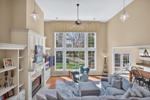 Tiny photo for 4017 Kathleen Way, Davenport, IA 52807 (MLS # 12616219)