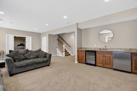 Tiny photo for 4017 Kathleen Way, Davenport, IA 52807 (MLS # 12616219)