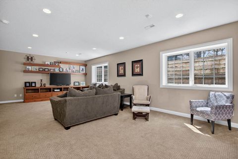 Tiny photo for 4017 Kathleen Way, Davenport, IA 52807 (MLS # 12616219)