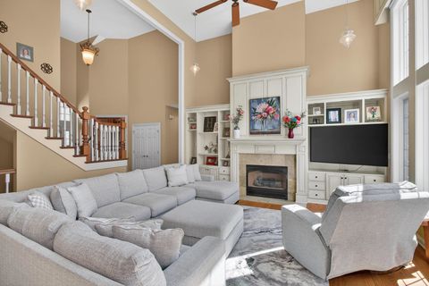 Tiny photo for 4017 Kathleen Way, Davenport, IA 52807 (MLS # 12616219)