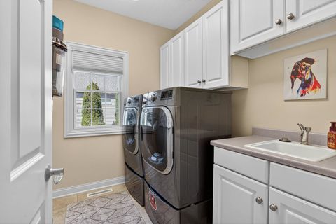 Tiny photo for 4017 Kathleen Way, Davenport, IA 52807 (MLS # 12616219)