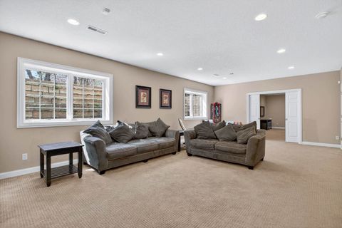 Tiny photo for 4017 Kathleen Way, Davenport, IA 52807 (MLS # 12616219)