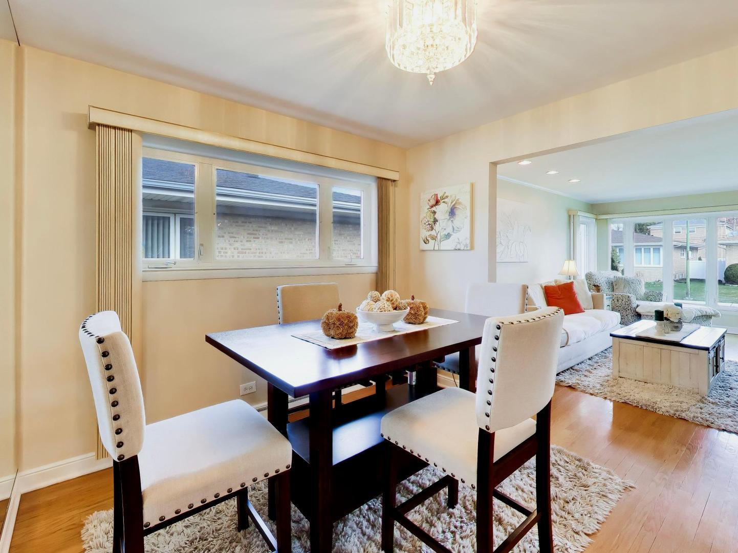 8547 W Saint Joseph Avenue