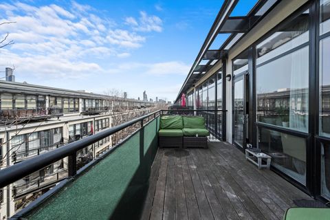 Tiny photo for 1070 W 15TH Street #403, Chicago, IL 60608 (MLS # 12435718)