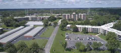 Tiny photo for 5540 Walnut Avenue #6B, Downers Grove, IL 60515 (MLS # 12514240)