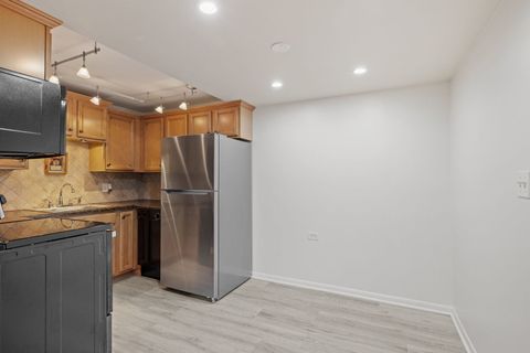 Tiny photo for 5540 Walnut Avenue #6B, Downers Grove, IL 60515 (MLS # 12514240)