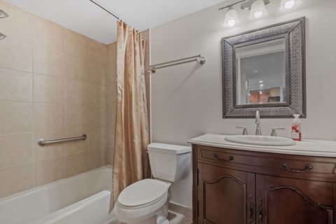 Tiny photo for 5540 Walnut Avenue #6B, Downers Grove, IL 60515 (MLS # 12514240)
