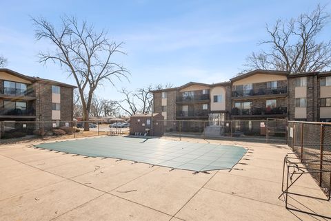 Tiny photo for 5003 W 135th Street #1, Crestwood, IL 60418 (MLS # 12581645)