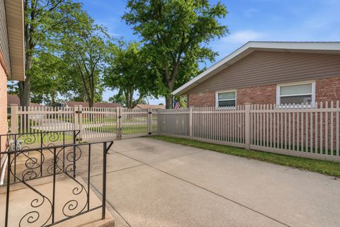 Tiny photo for 7036 Oxford Street, Bridgeview, IL 60455 (MLS # 12688852)