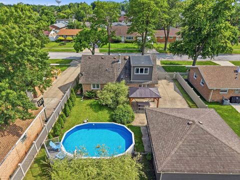 Tiny photo for 7036 Oxford Street, Bridgeview, IL 60455 (MLS # 12688852)
