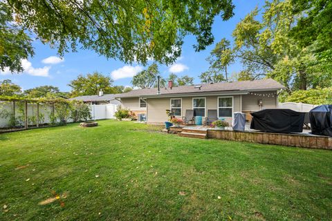Tiny photo for 685 MAPLE Court, Elk Grove Village, IL 60007 (MLS # 12492088)