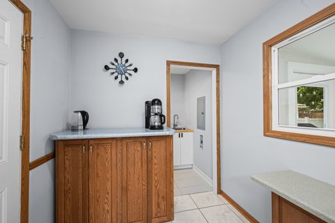 Tiny photo for 685 MAPLE Court, Elk Grove Village, IL 60007 (MLS # 12492088)