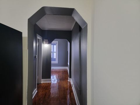 Tiny photo for 406 E Oakland Avenue, Bloomington, IL 61701 (MLS # 12524898)