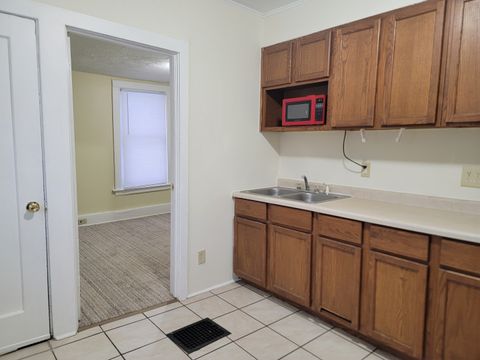 Tiny photo for 406 E Oakland Avenue, Bloomington, IL 61701 (MLS # 12524898)