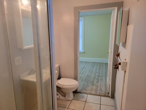 Tiny photo for 406 E Oakland Avenue, Bloomington, IL 61701 (MLS # 12524898)