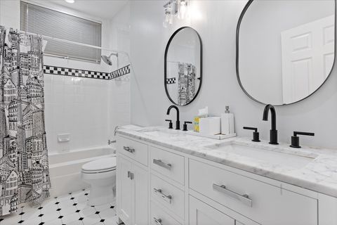 Tiny photo for 1410 N HOYNE Avenue #1A, Chicago, IL 60622 (MLS # 12477753)
