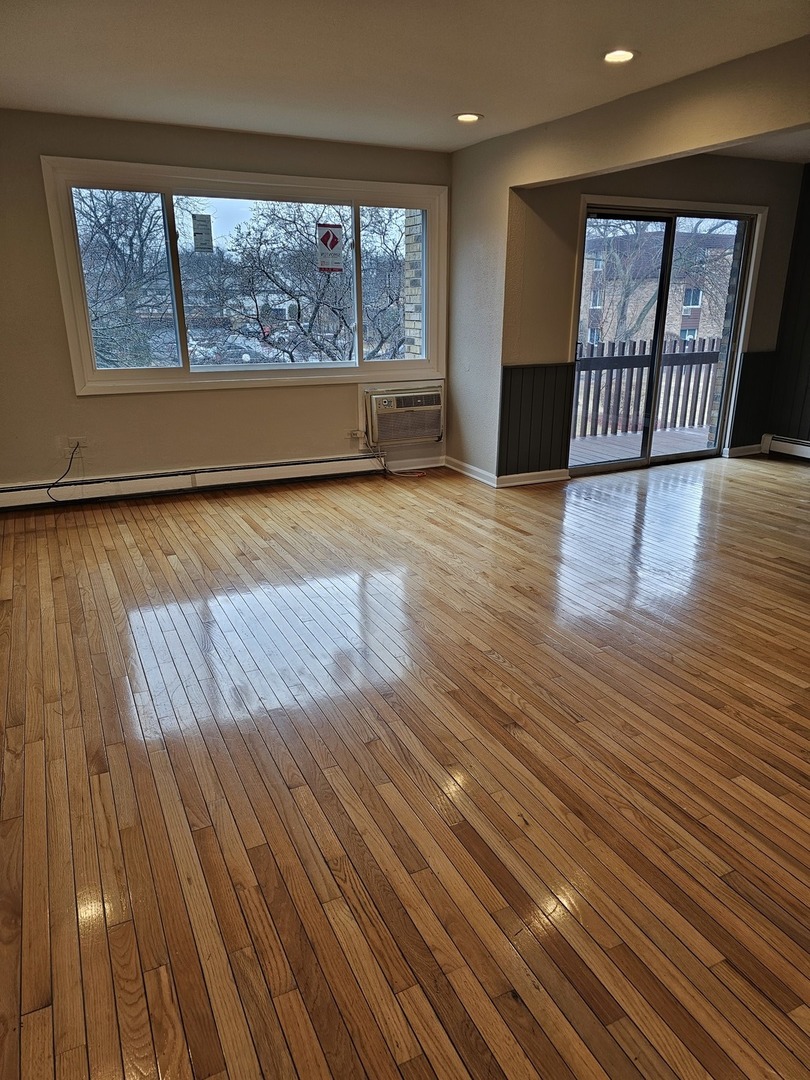 922 Old Willow Road 208