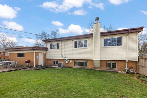 Tiny photo for 2345 Boeger Avenue, Westchester, IL 60154 (MLS # 12610531)
