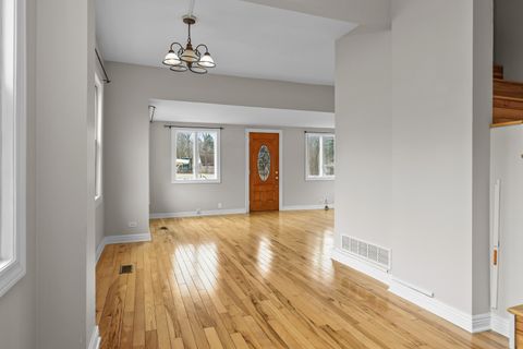 Tiny photo for 113 Gladys Avenue, Fox River Grove, IL 60021 (MLS # 12595512)