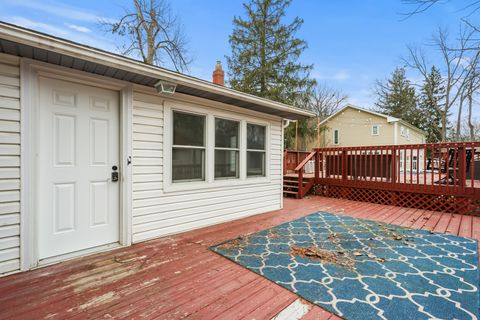 Tiny photo for 113 Gladys Avenue, Fox River Grove, IL 60021 (MLS # 12595512)