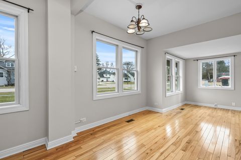 Tiny photo for 113 Gladys Avenue, Fox River Grove, IL 60021 (MLS # 12595512)