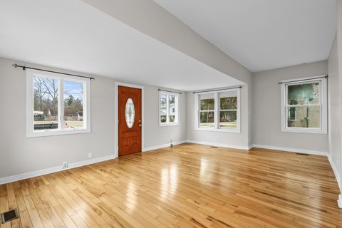 Tiny photo for 113 Gladys Avenue, Fox River Grove, IL 60021 (MLS # 12595512)