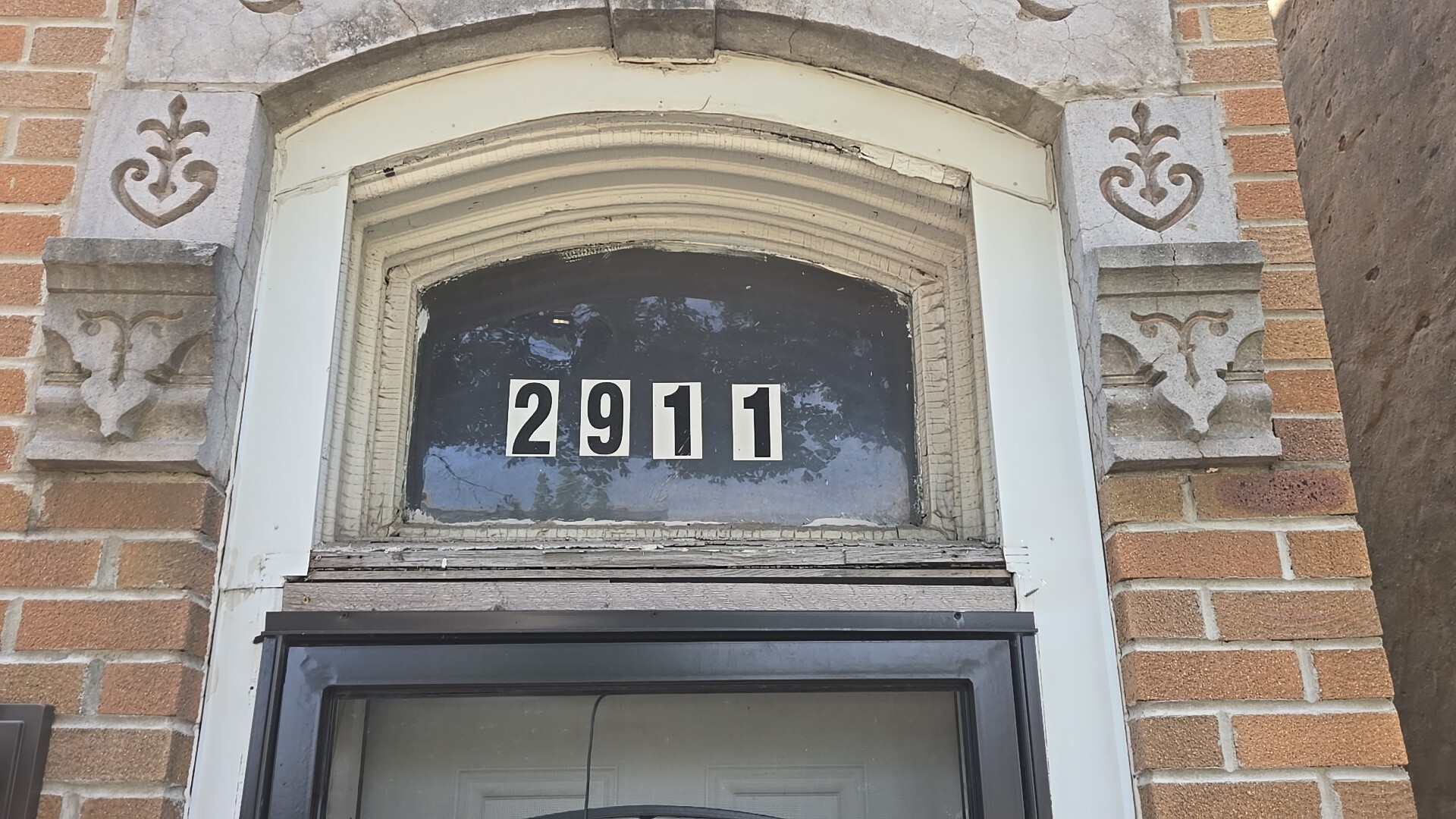 2911 W Walnut Street