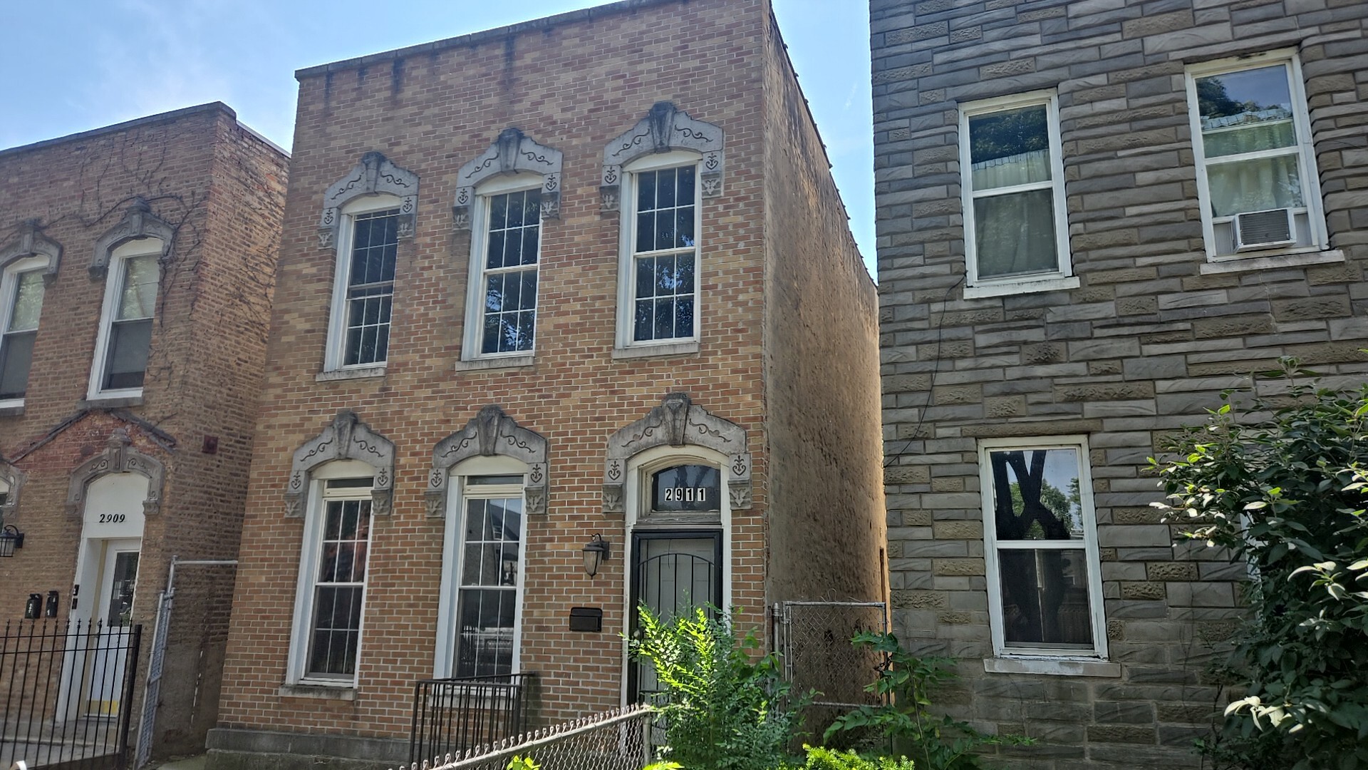 2911 W Walnut Street