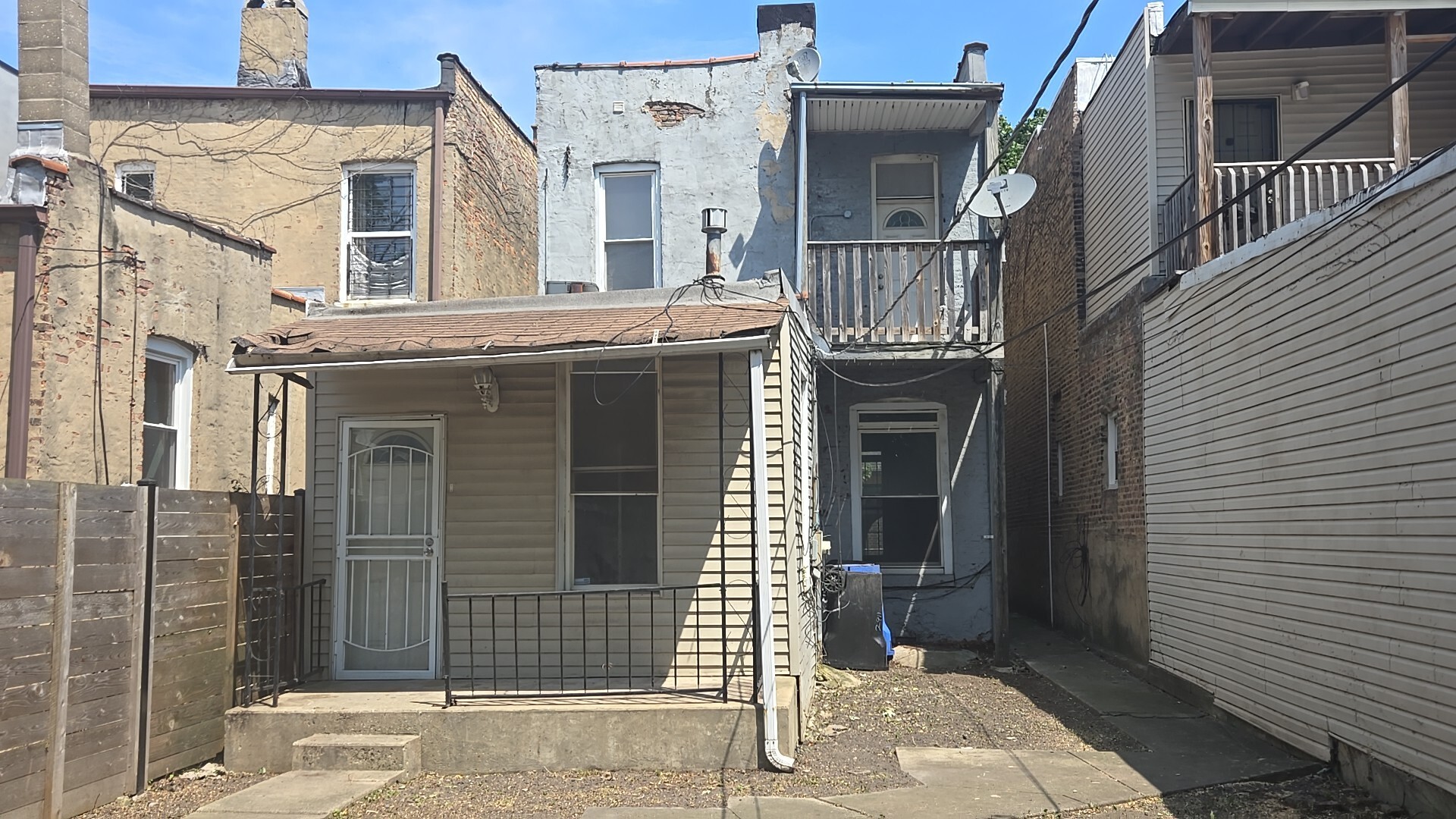2911 W Walnut Street