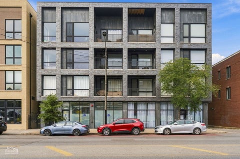 Photo of 1838 N Western Avenue #303, Chicago, IL 60647 (MLS # 12761050)