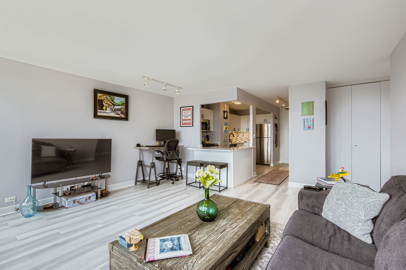 444 W Fullerton Parkway 1507