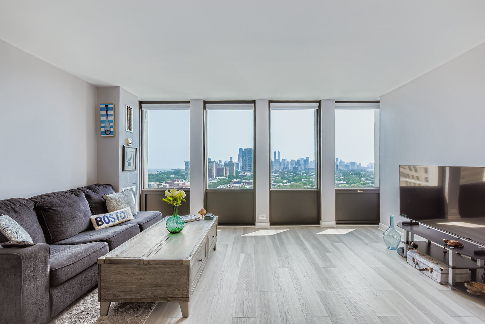 444 W Fullerton Parkway 1507