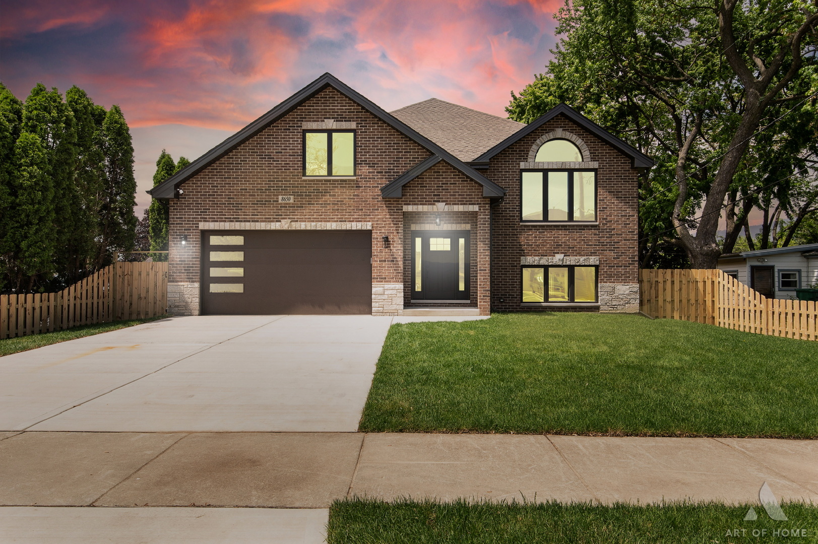 8650 Lockwood Avenue