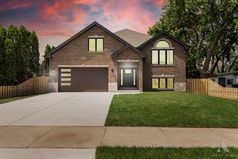 Tiny photo for 8650 Lockwood Avenue, Burbank, IL 60459 (MLS # 12510754)