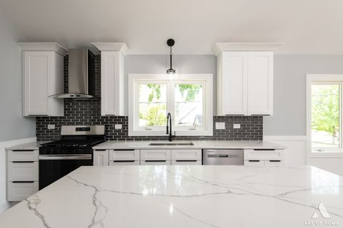 Tiny photo for 8650 Lockwood Avenue, Burbank, IL 60459 (MLS # 12510754)