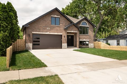 Tiny photo for 8650 Lockwood Avenue, Burbank, IL 60459 (MLS # 12510754)