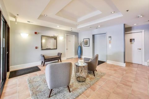 Tiny photo for 20 Trafalgar Square #203, Lincolnshire, IL 60069 (MLS # 12461408)