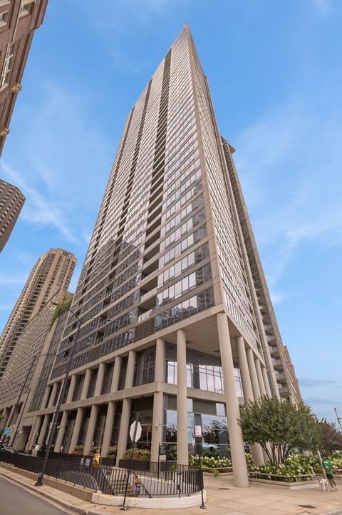 600 N Lake Shore Drive 4211 Chicago IL 60611