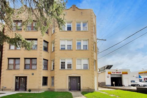 4015 N Mozart Street Chicago IL 60618