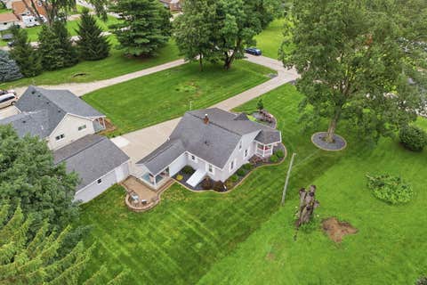 Tiny photo for 403 15th Street, Rapids City, IL 61278 (MLS # 12731642)