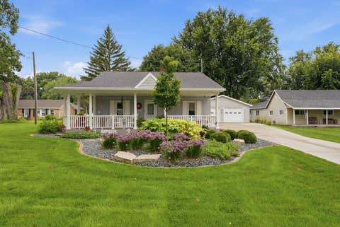 Photo of 403 15th Street, Rapids City, IL 61278 (MLS # 12731642)