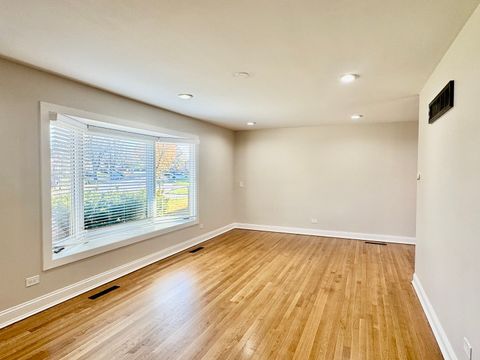 Tiny photo for 5700 La Palm Drive, Oak Forest, IL 60452 (MLS # 12518656)