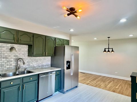 Tiny photo for 5700 La Palm Drive, Oak Forest, IL 60452 (MLS # 12518656)