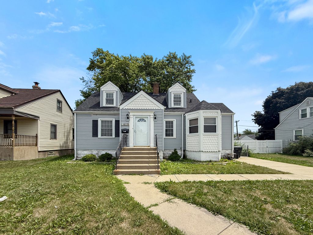 Photo for 16339 State Street, South Holland, IL 60473 (MLS # 12504283)